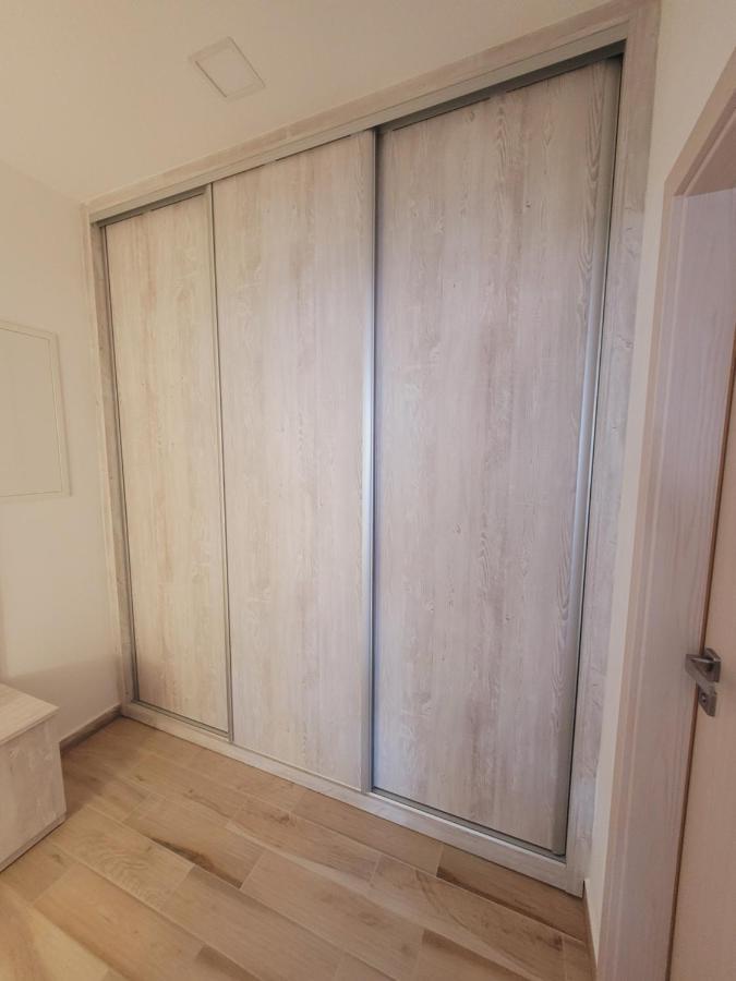 Modry Sklep 77 *